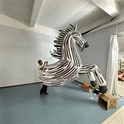 Opblaasbare zebra